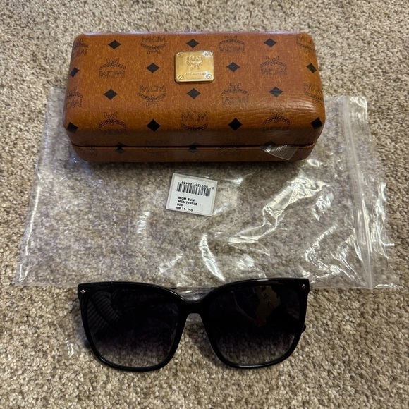 NEW MCM 58mm Gradient Rectangle Sunglasses black silver main image 5